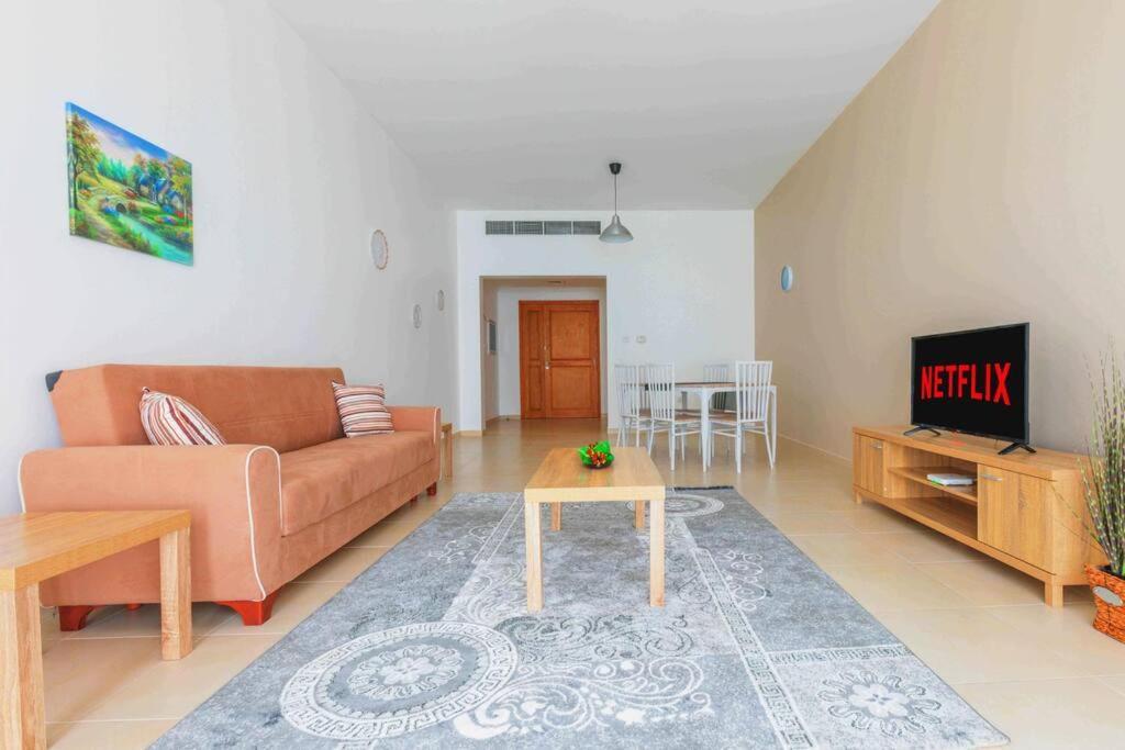 Best 2 Bedroom Apartment Beach Front Абу-Даби Экстерьер фото